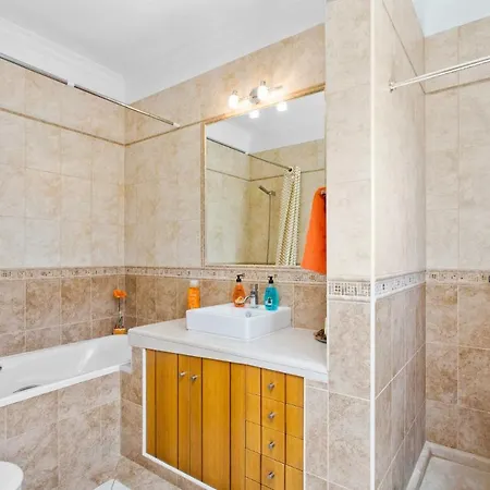 Villa Ribeiro Tomas By