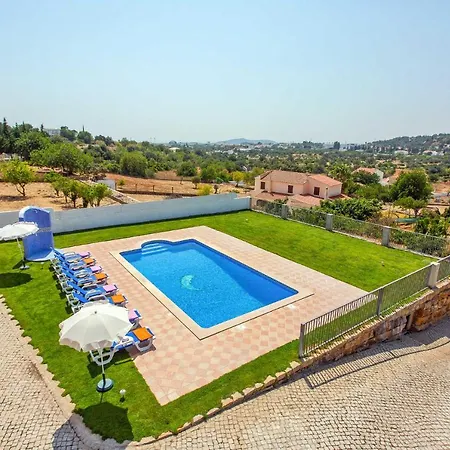 Villa Ribeiro Tomas By *